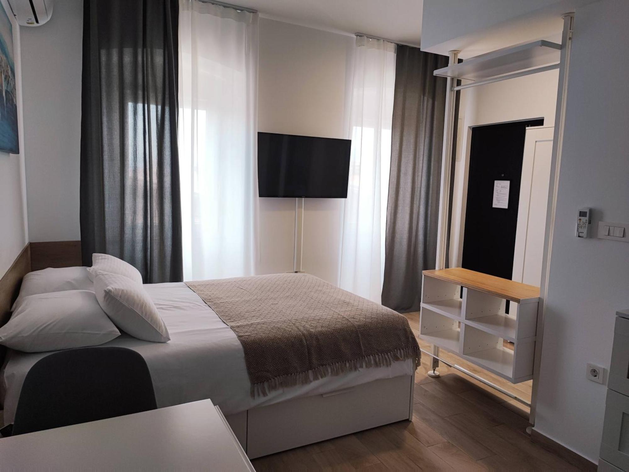 Agostini - Self Check-In Studios - Free Gated Parking On Site Rijeka Extérieur photo